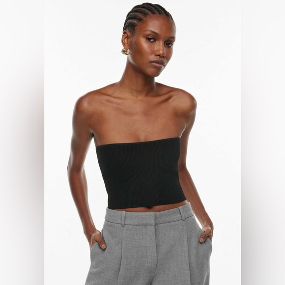 Aritzia Tops - Aritzia Babaton
Sculpt Knit Cropped Tube Top XS black